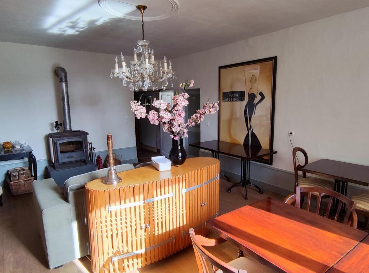 Maison Egalite Melay  Ngoại thất bức ảnh